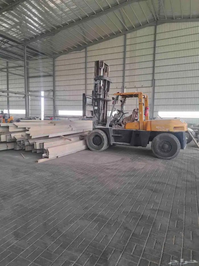 تأجير رافعات شوكية وكرينات وبوبكات 3