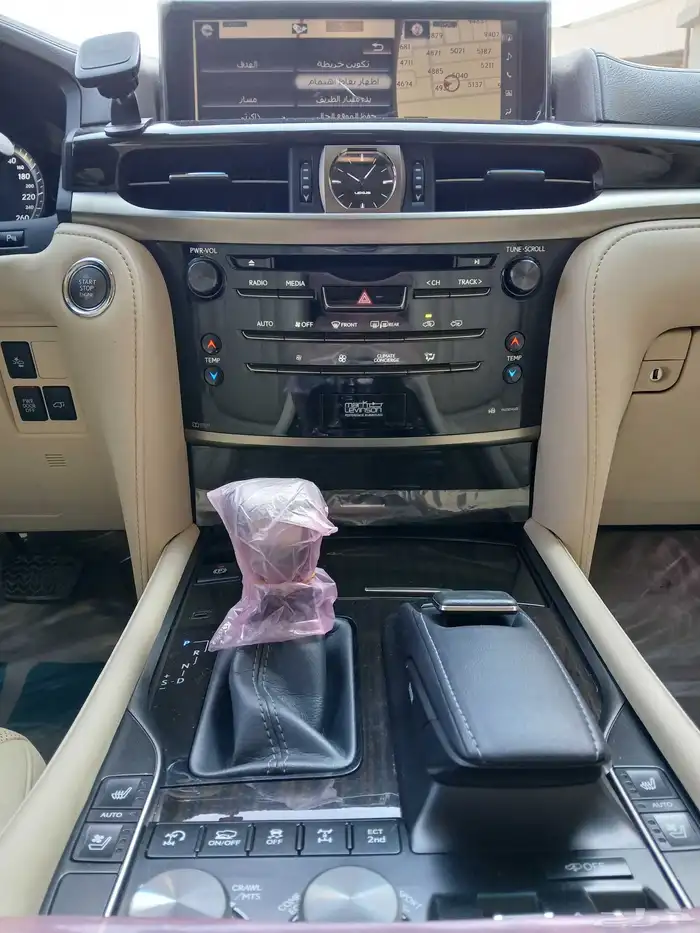 جيب لكزس LX570 S موديل 2016 سعودى - ممشى قليل 12