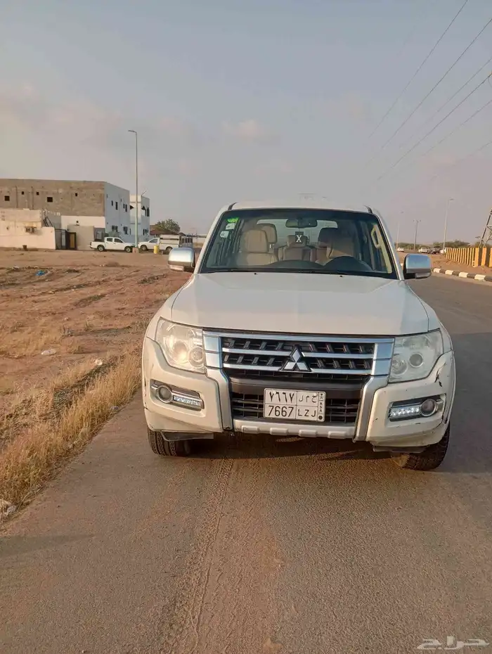 موستبيشى باجيرو 2016 0