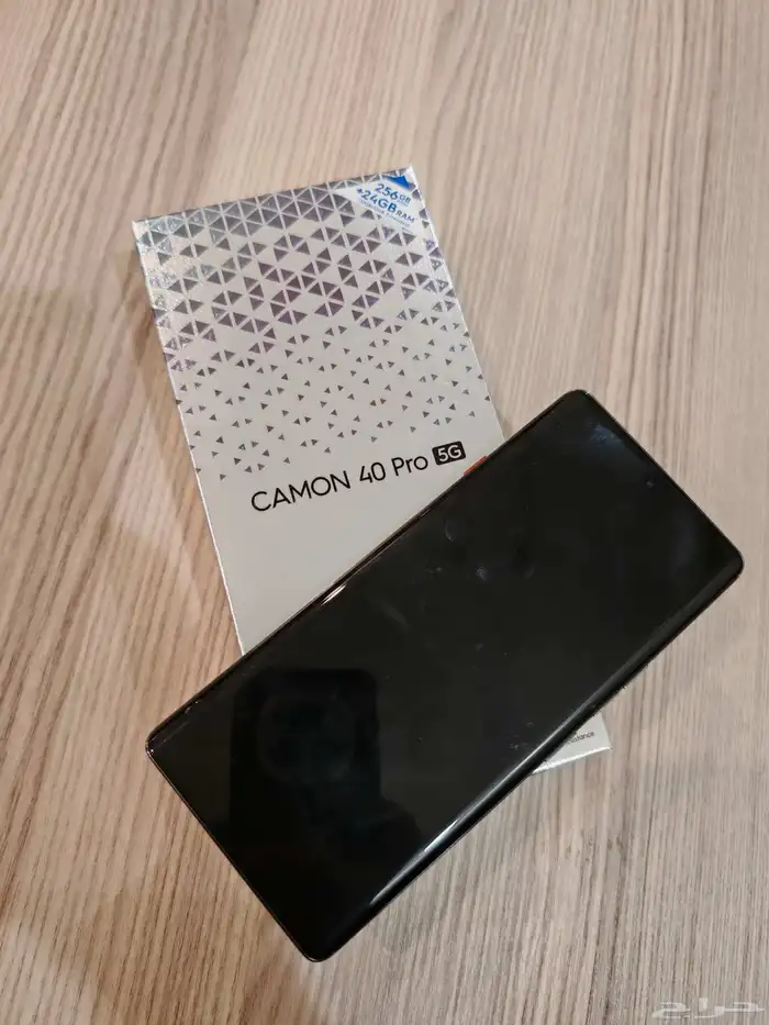 جوال تكنو كامون 40 برو اللون الاسود والرصاصي 2