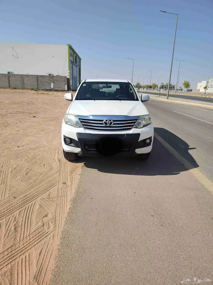 للبيع فورتشنر 2012 4 سلندر دبل 5