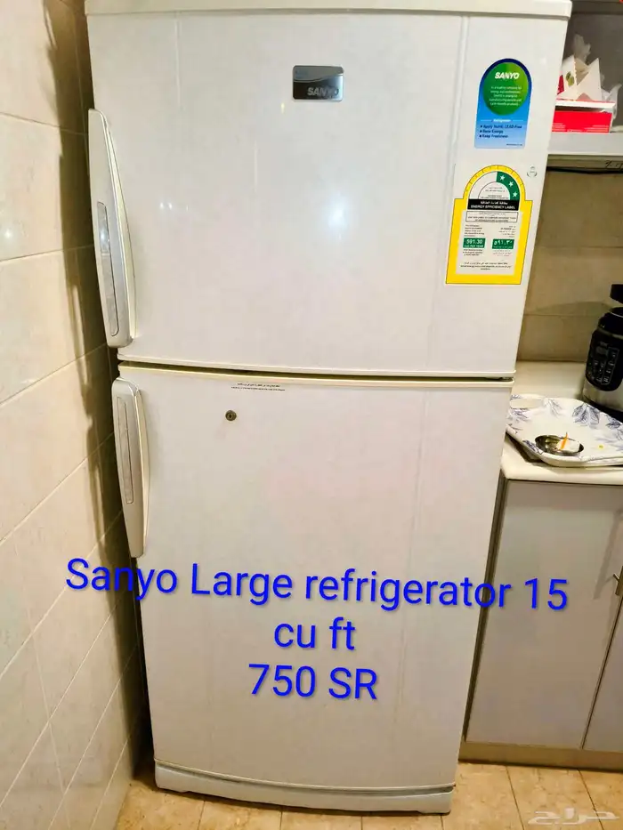 SANYO large fridge neat and clean 0