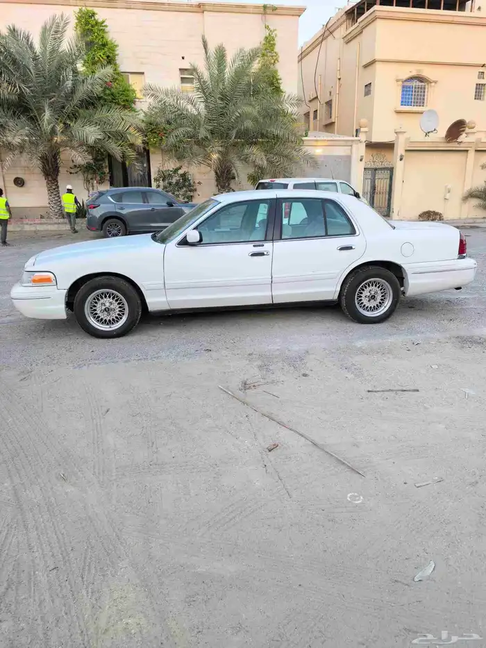 للبيع فورد موديل 1999 2