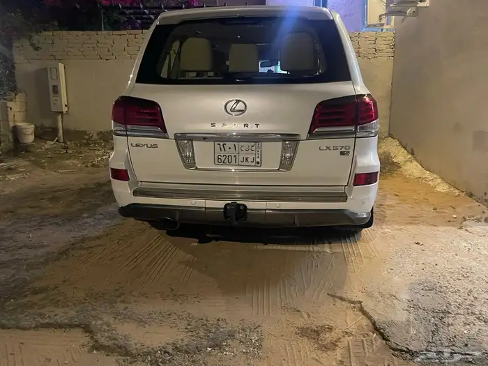 للبيع لكزس.2014شدبلد الحد 140 اسوم وصال 137 لايجي الا اصامل 4