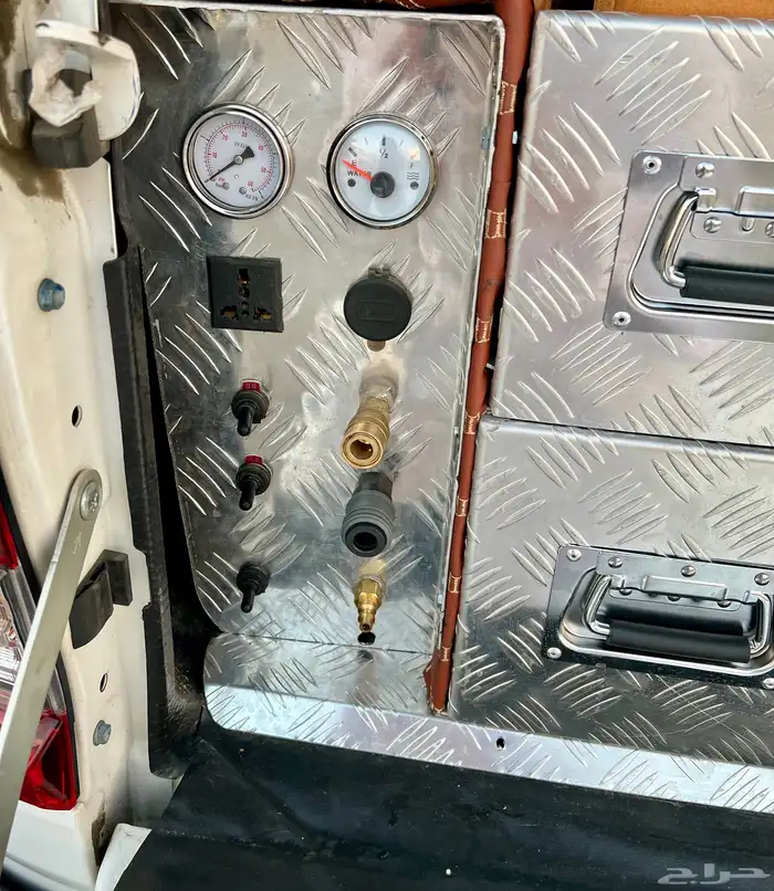 هايلوكس 2021سعودي فل ديزل ماكينه 2800 مشروطه ومجهزة للرحلات 38