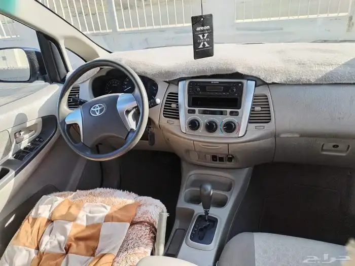 تويوتا انوفا 2015 أبيض ماشيه 110 الف مالك أول 0