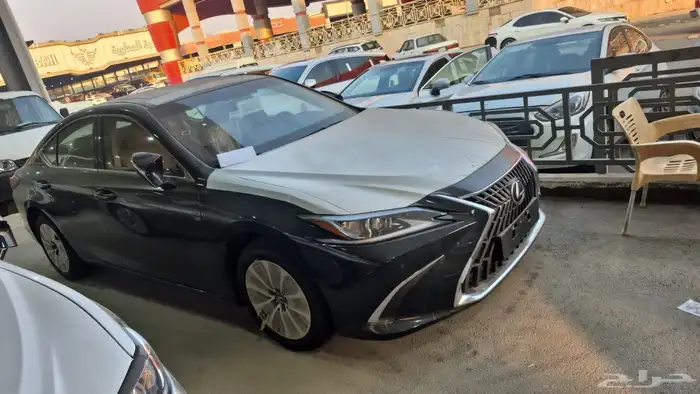 لكزس ES250 موديل 2025 1