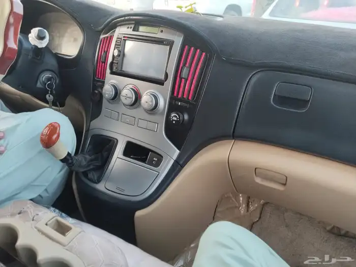 H1 2009 model good condition for sale good location in Qafar 4