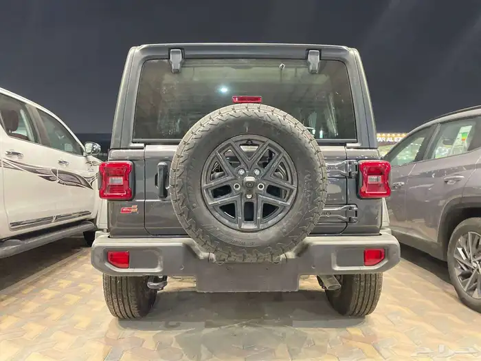 جيب رانجلر سبورت 2024 الكمية محدودة 5