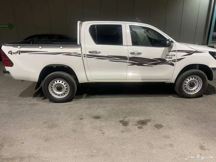 هايلكس 2022 GL ديزل 20