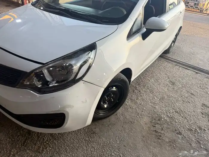 للبيع سياره كيا ريو موديل 2012 اوتومتك قزاز كهربا فحص واستم 0