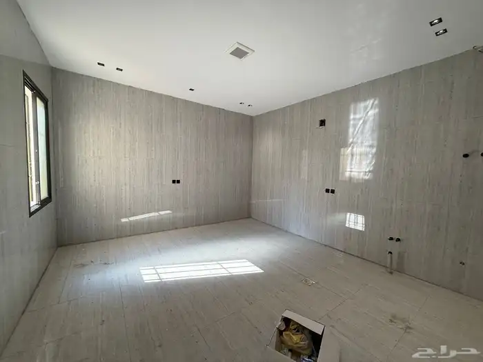 فيلا 200 متر بحي طويق مليون و 80 الف بها غرفة كبار سن 9