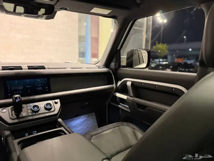 الموديل 2024 العداد 5.000 النوع دفيندر HSE وارد كندا 8