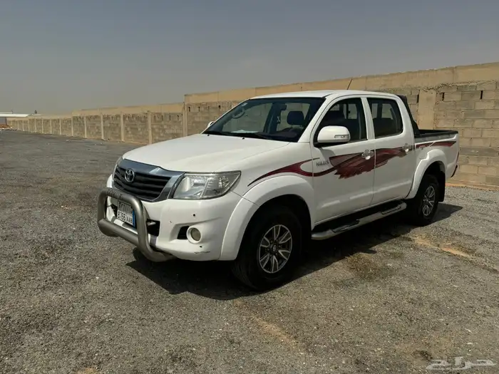 هايلوكس 2015 ديزل دبل S-GLX للبيع 2