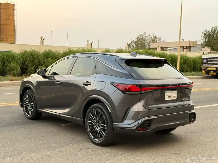 لكزس RX500 2024 FH - اعلى مواصفات - سعودي 4
