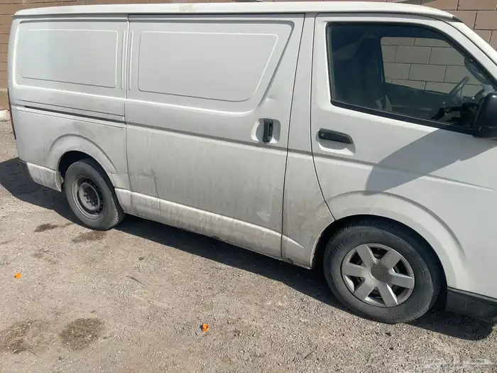 عدد 8 باصات تويوتا هايس بضاعة 2