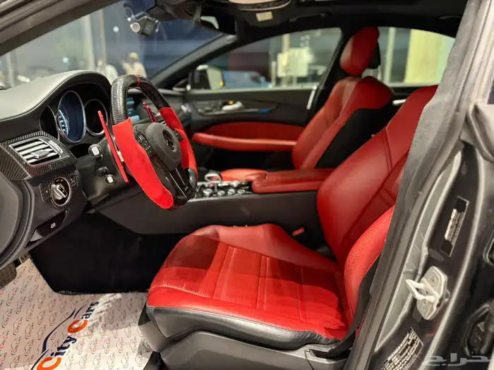 الموديل 2014 العداد 80الف النوع مرسيدسCLS63S 6