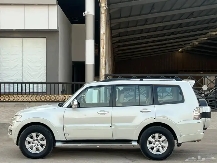 ميتسوبيشي - باجيرو - 2015 - نص فل 3