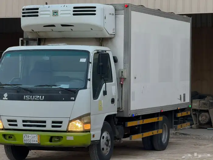 دينا ايسوزو ثلاجة نظيف جدا ممشى قليل 1