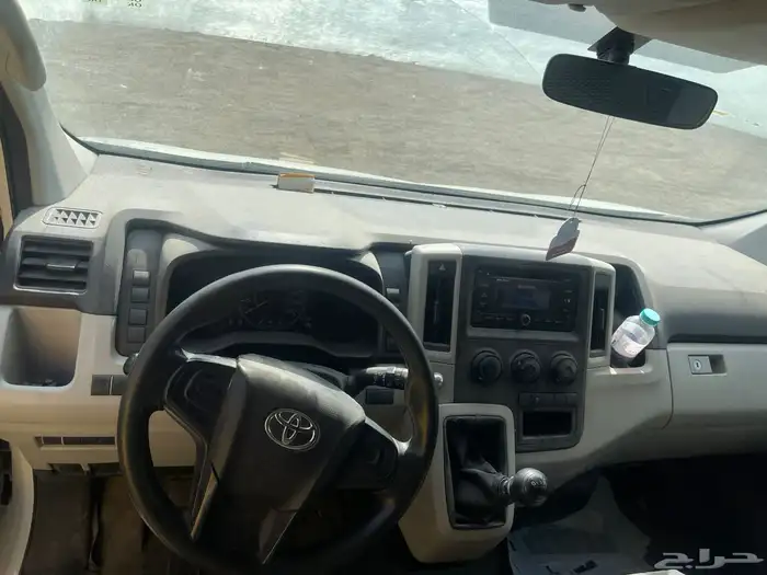 عدد 8 باصات تويوتا هايس بضاعة 7