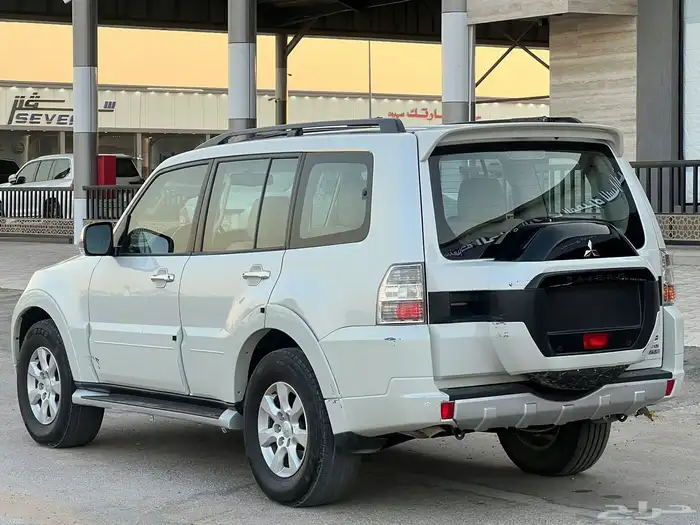 ميتسوبيشي - باجيرو - 2015 - نص فل 7