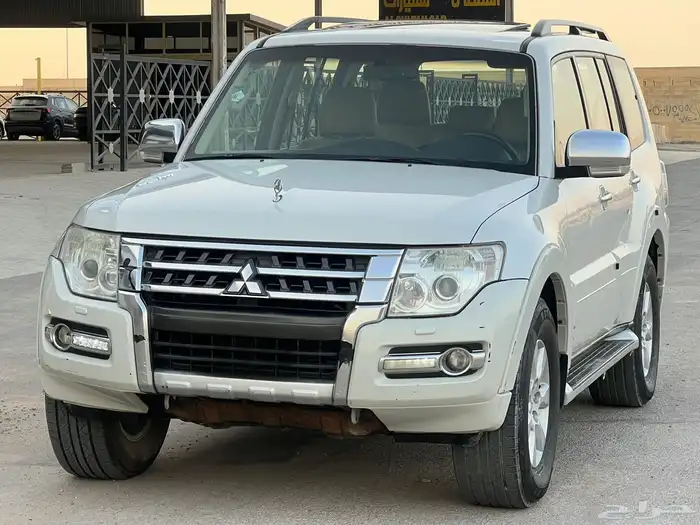 ميتسوبيشي - باجيرو - 2015 - نص فل 4