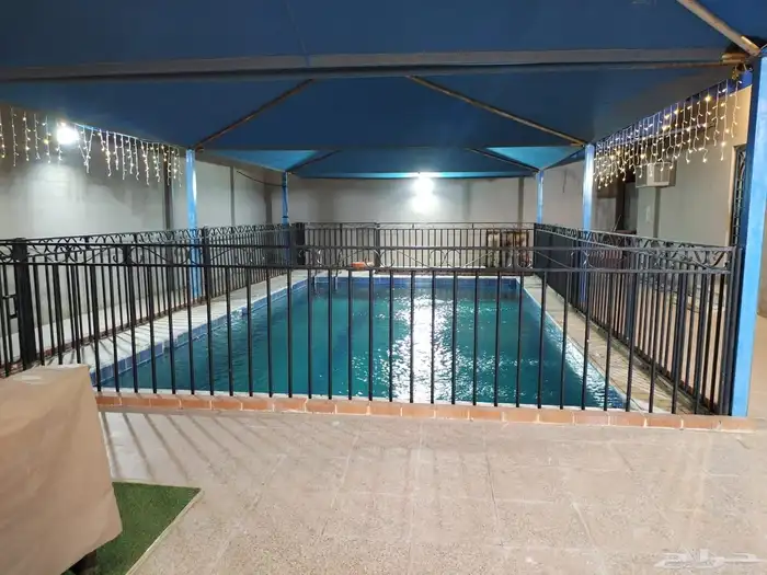 استراحه فاخره للبيع في المدينه المنوره حي العزيزيه 1