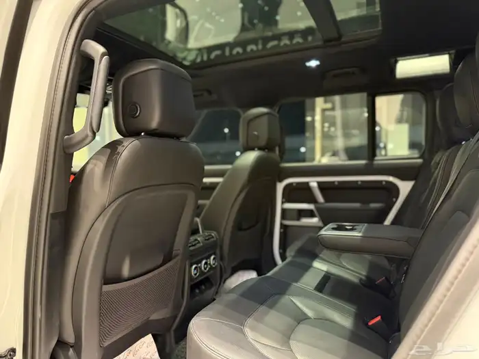 الموديل 2024 العداد 5.000 النوع دفيندر HSE وارد كندا 7