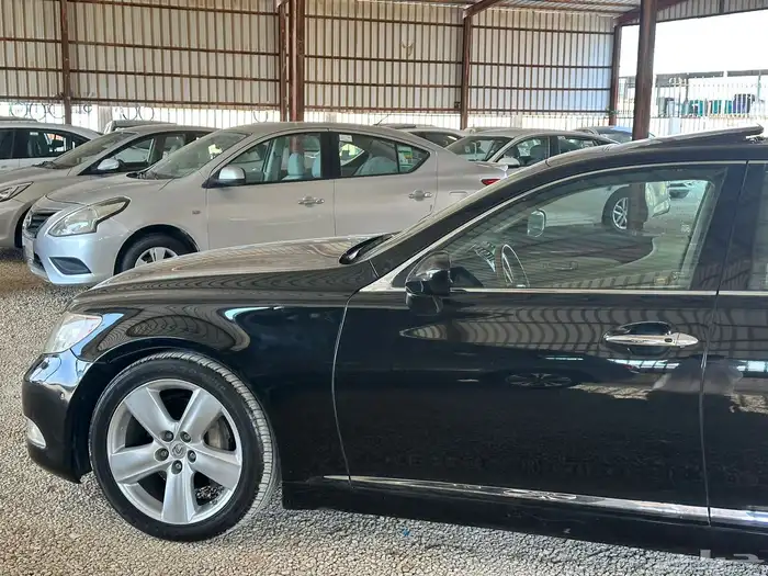 للبيع لكزز 460L فل كامل LS سعودي وكاله 3