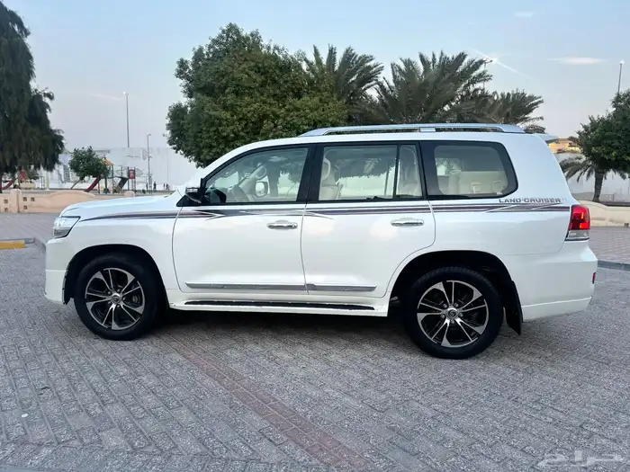 موتر الشيوخ لاندكروزر 2018 جي اكس ار الله يبارك للجميع.. 15