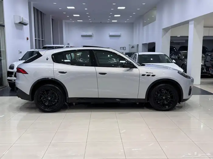 مازيراتي غريكال مودينا 2025   لون فضي 3