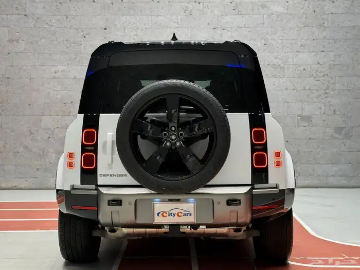 الموديل 2024 العداد 5.000 النوع دفيندر HSE وارد كندا 17