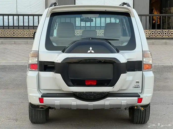 ميتسوبيشي - باجيرو - 2015 - نص فل 1