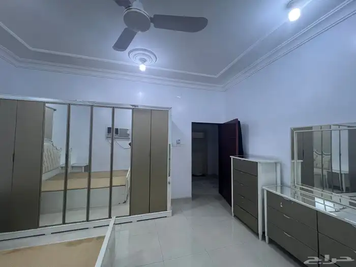 غرفة نوم للبيع الموقع العيدابي 21