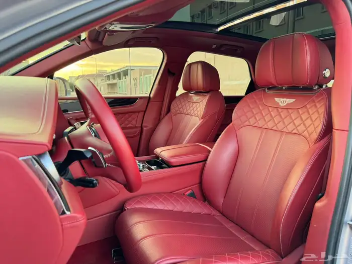 بنتلي بنتيجا 2017 10