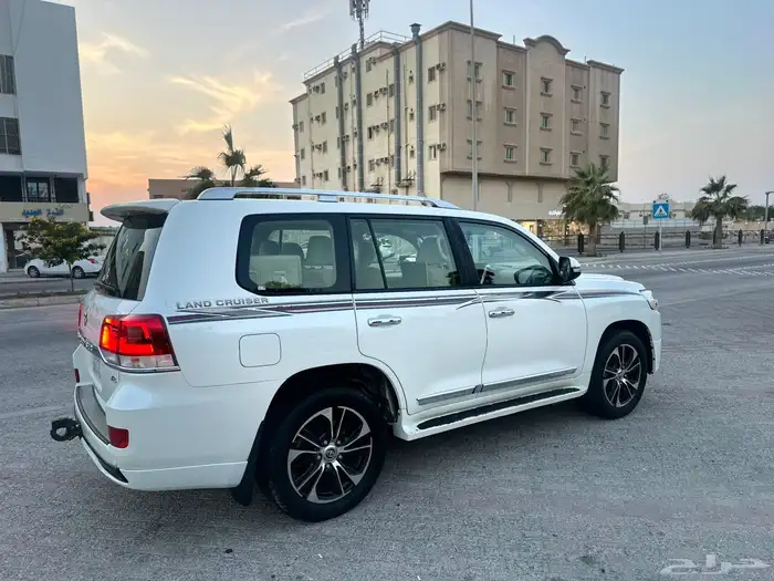 موتر الشيوخ لاندكروزر 2018 جي اكس ار الله يبارك للجميع.. 24