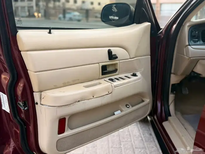 فورد  فيكتوريا 2011 10