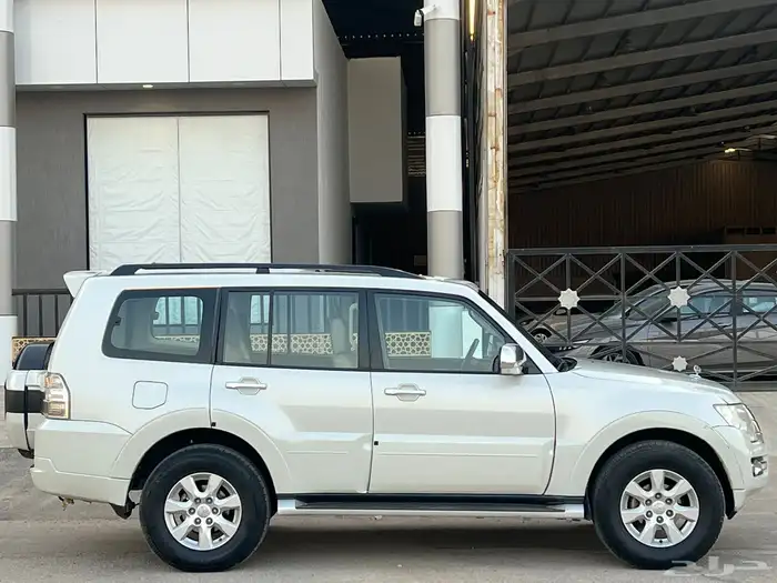 ميتسوبيشي - باجيرو - 2015 - نص فل 2