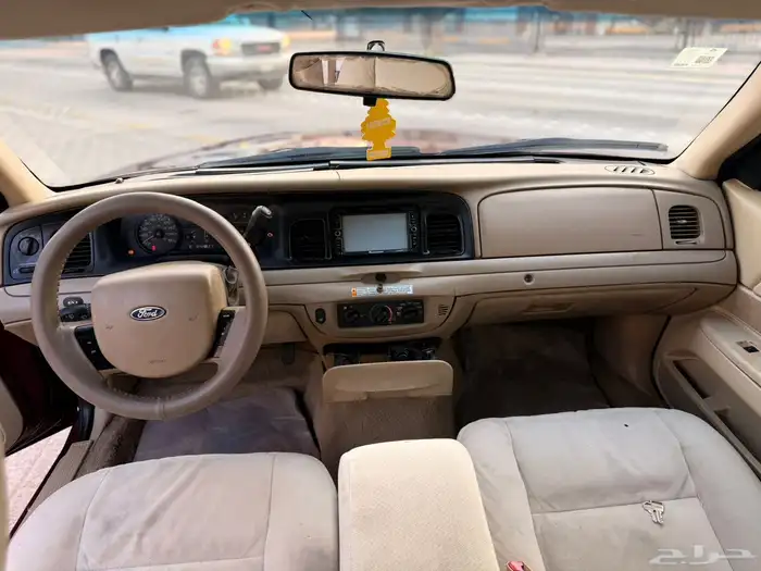 فورد  فيكتوريا 2011 11