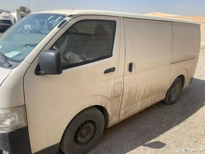 عدد 8 باصات تويوتا هايس بضاعة 1