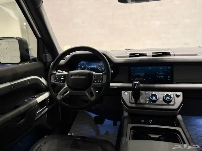 الموديل 2024 العداد 5.000 النوع دفيندر HSE وارد كندا 9