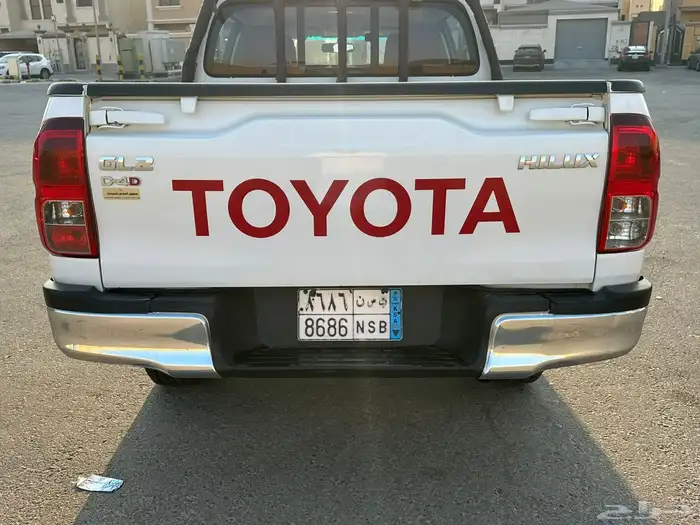 هايلوكس دبل قير عادي دبل ديزل 2022 6