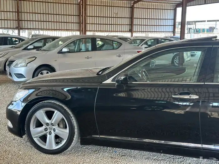 للبيع لكزز 460L فل كامل LS سعودي وكاله 2