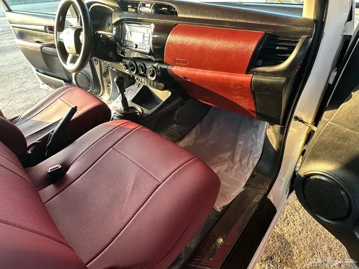 هايلوكس دبل قير عادي دبل ديزل 2022 10