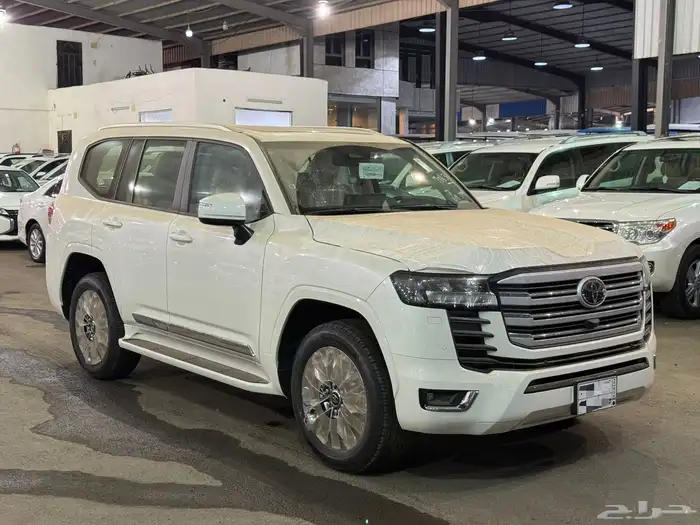 تويوتا لاندكروزر GXR L4 2025 - سعودي اصفار بنزين 1