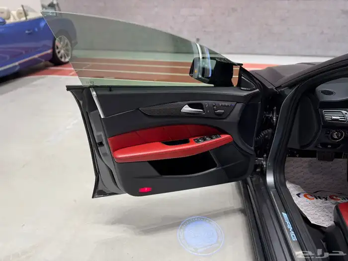 الموديل 2014 العداد 80الف النوع مرسيدسCLS63S 5