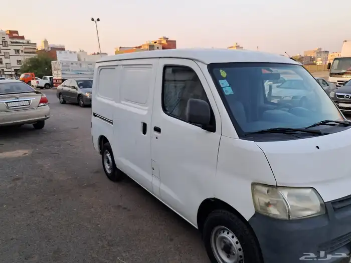 دباب بضاعة دايهاتسو. 2015 0