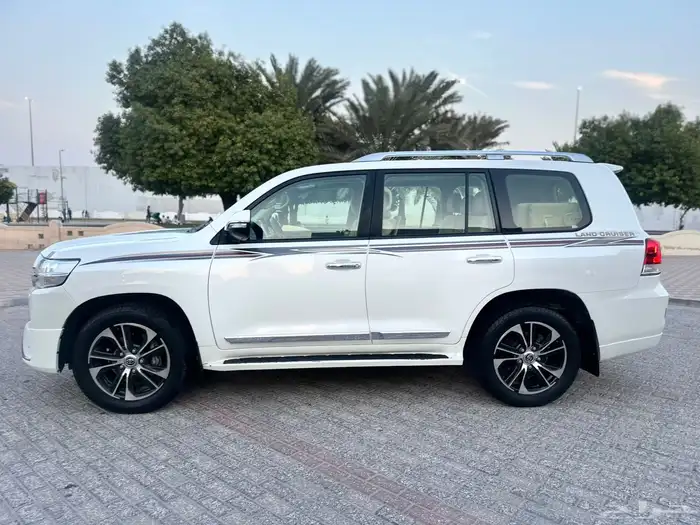 موتر الشيوخ لاندكروزر 2018 جي اكس ار الله يبارك للجميع.. 0