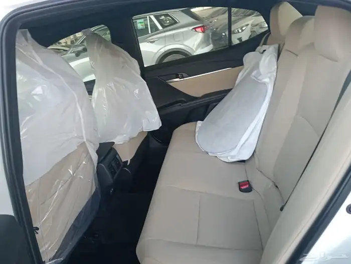 تويوتا كامري LE هايبرد 2025 ال اي 116725 6