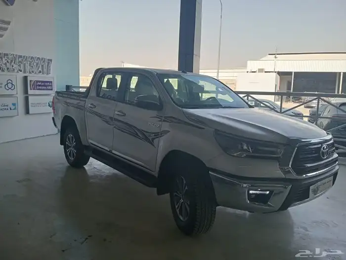 هايلوكس غمارتين 4 4 S-GLX أوتوماتيك بنزين 2025 9